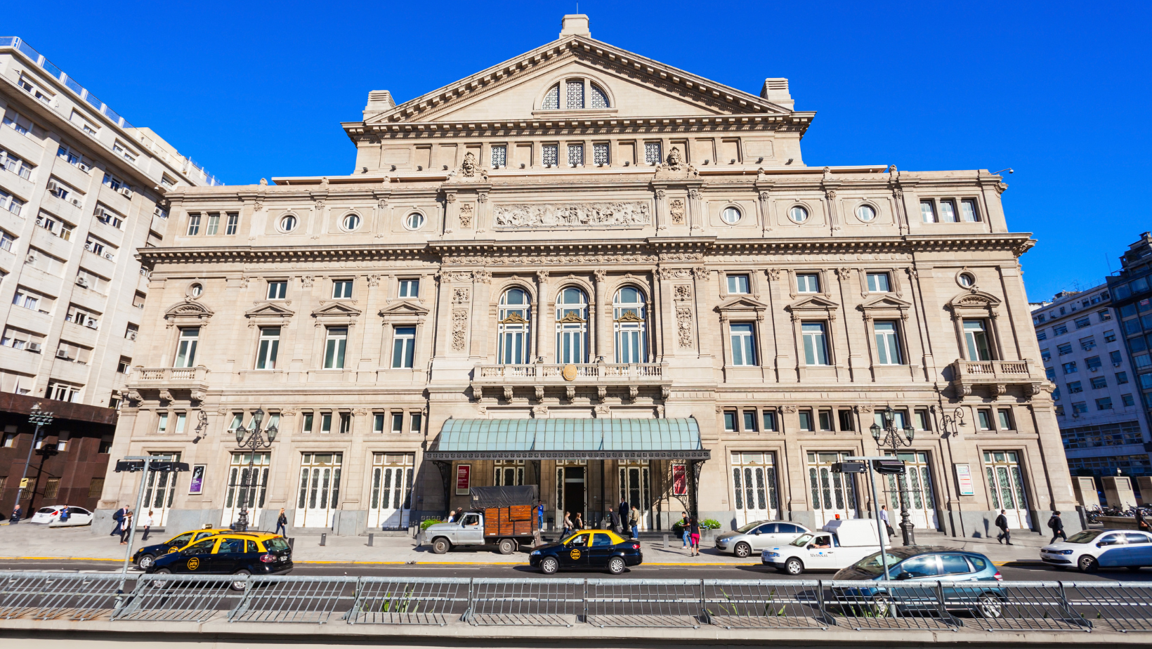 Teatro Cólon, em Buenos Aires. Fonte: Canva.