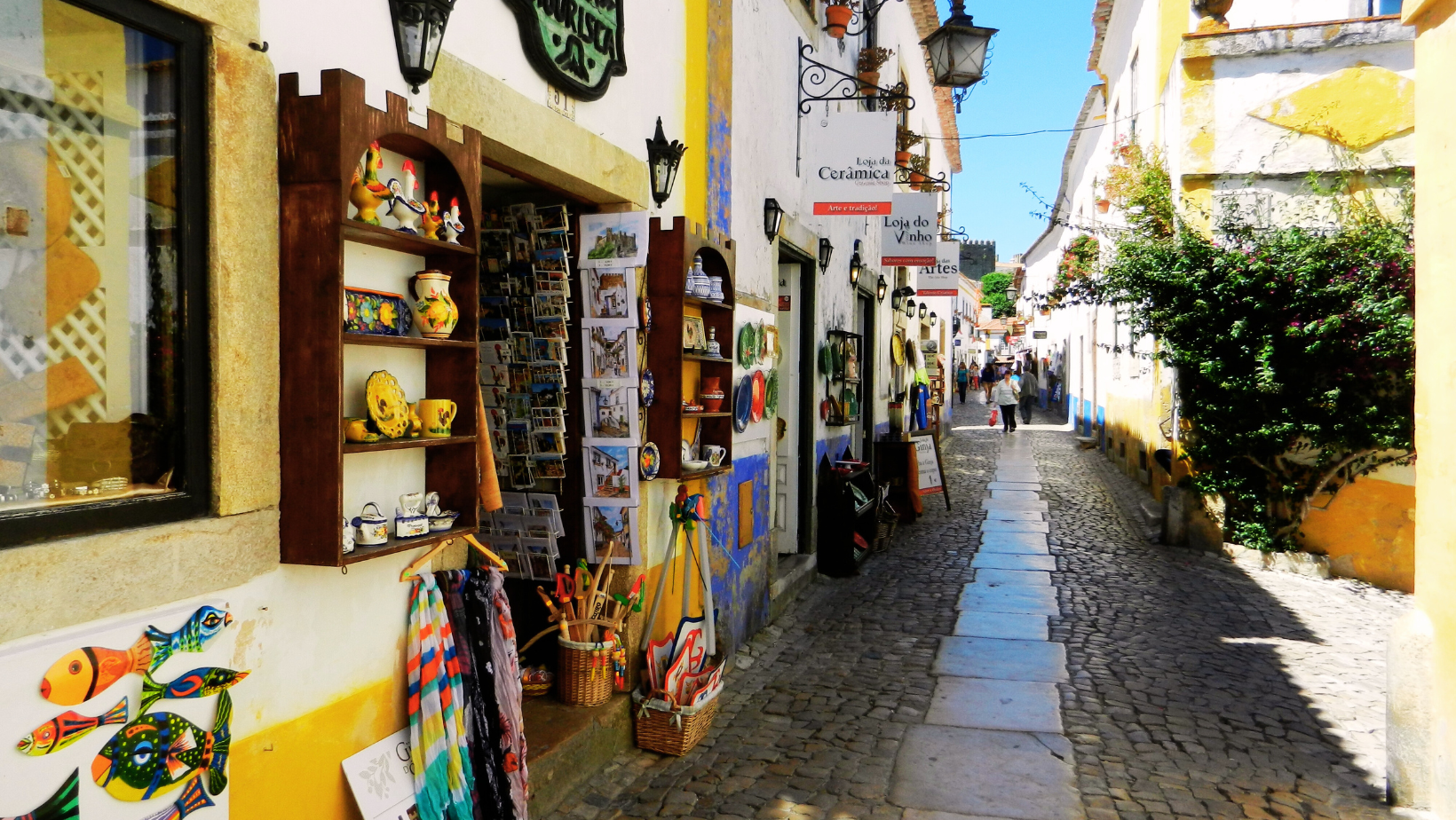 Comércio da Vila de Óbidos. Fonte: Canva.